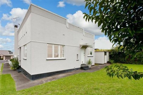 Photo of property in 2/514 Point Chevalier Road, Point Chevalier, Auckland, 1022