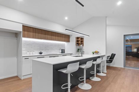 Photo of property in 32 Timara Crescent, Marshland, Christchurch, 8083