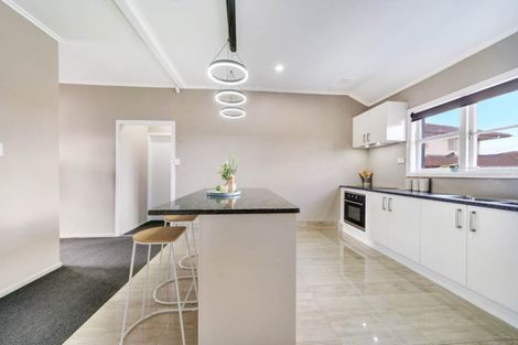 Photo of property in 35 Seddon Avenue, Papatoetoe, Auckland, 2104