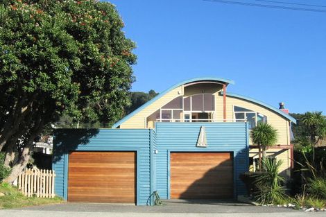 Photo of property in 21 Miro Street, Eastbourne, Lower Hutt, 5013