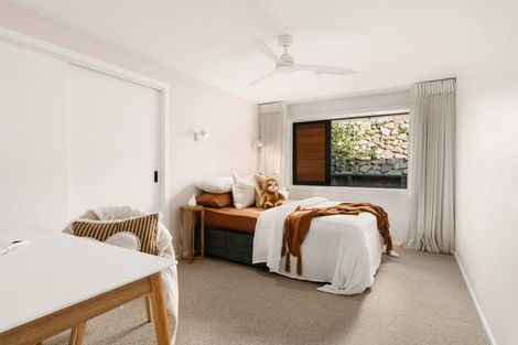 Photo of property in 2 Keam Way, Welcome Bay, Tauranga, 3112