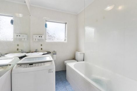 Photo of property in 3 Huka Road, Birkenhead, Auckland, 0626