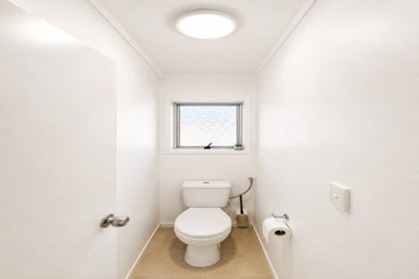 Photo of property in 1/10 Ballater Place, Highland Park, Auckland, 2010