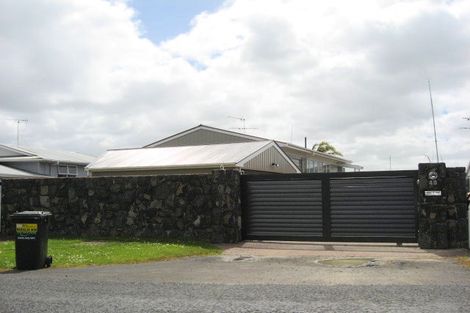 Photo of property in 48 The Terrace, Herald Island, Auckland, 0618