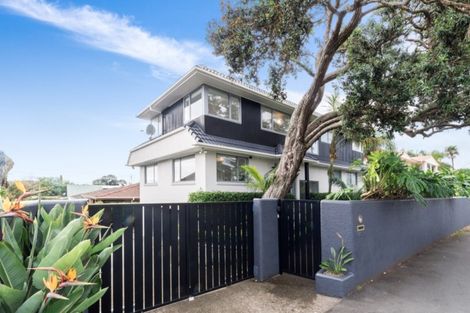 Photo of property in 2/2 Ocean View Road, Milford, Auckland, 0620