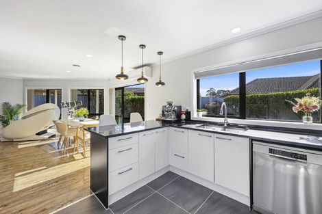 Photo of property in 4 Shankill Place, East Tamaki, Auckland, 2013