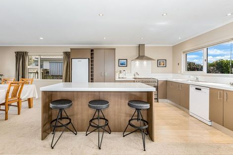 Photo of property in 3 Catlins Glen, Aotea, Porirua, 5024