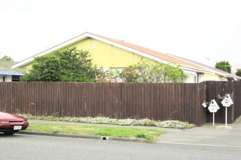 Photo of property in 2/20 Bayswater Crescent, Bromley, Christchurch, 8062