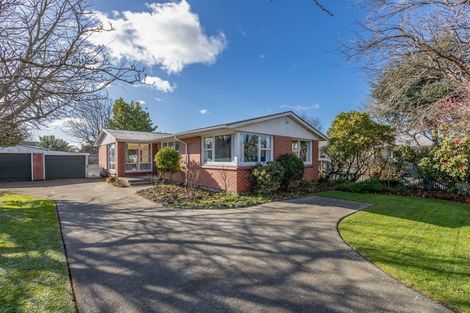 Photo of property in 218 Yaldhurst Road, Avonhead, Christchurch, 8042