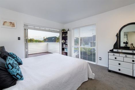 Photo of property in 2/29 Orchard Road, Browns Bay, Auckland, 0630