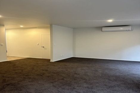Photo of property in 17 Sun Place, Henderson, Auckland, 0612
