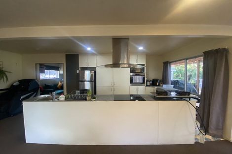 Photo of property in 22 Cherry Tree Place, Massey, Auckland, 0614