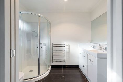 Photo of property in 6 Galea Grove, Kelvin Grove, Palmerston North, 4414