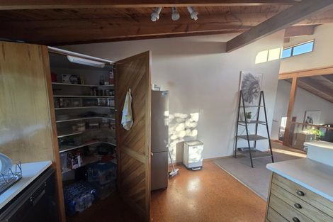 Photo of property in 8 Churchouse Road, Greenhithe, Auckland, 0632
