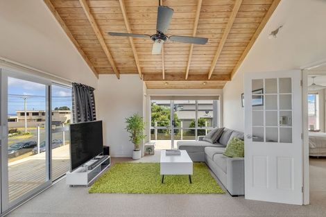 Photo of property in 9 Sackville Street, Fitzroy, New Plymouth, 4312