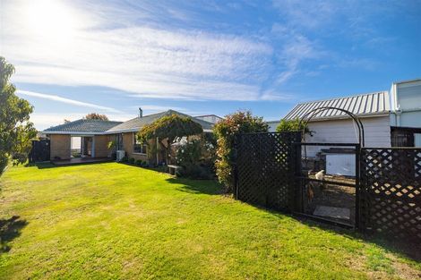 Photo of property in 24 Takaro Avenue, Sockburn, Christchurch, 8042