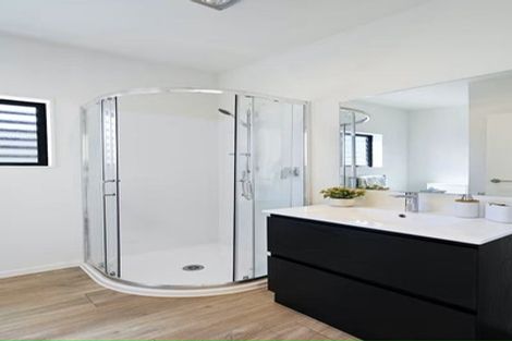 Photo of property in 10b Edgar Pearce Place, Howick, Auckland, 2014