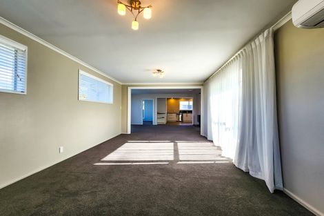 Photo of property in 14 Woodcote Avenue, Hornby, Christchurch, 8042