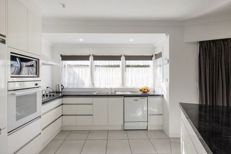 Photo of property in 2 Awatere Avenue, Beerescourt, Hamilton, 3200