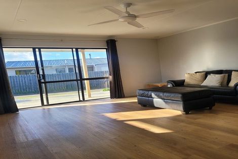 Photo of property in 158 Bruce Mclaren Road, Henderson, Auckland, 0612