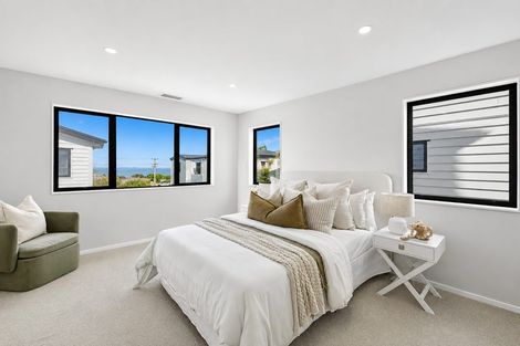 Photo of property in 17 Rock Isle Road, Torbay, Auckland, 0630
