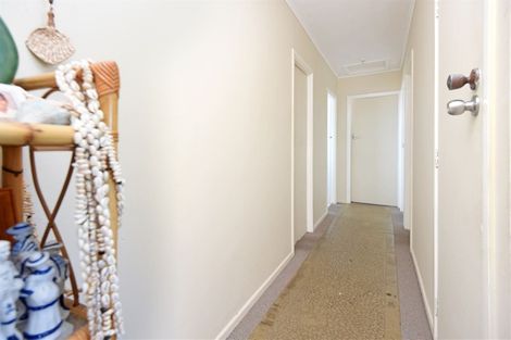 Photo of property in 33 Blake Road, Mangere East, Auckland, 2024