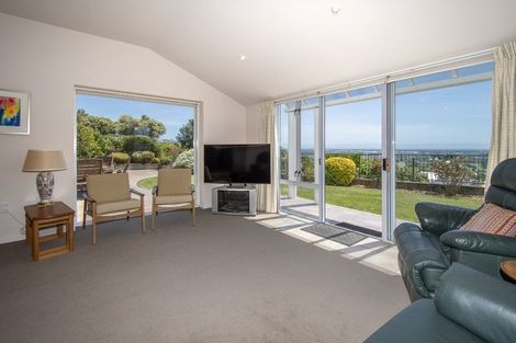 Photo of property in 1/17 Petworth Place, Westmorland, Christchurch, 8025