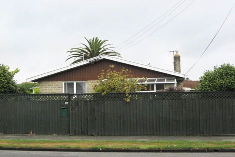 Photo of property in 117 Gayhurst Road, Dallington, Christchurch, 8061