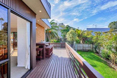 Photo of property in 1/2a Carlisle Road, Browns Bay, Auckland, 0630