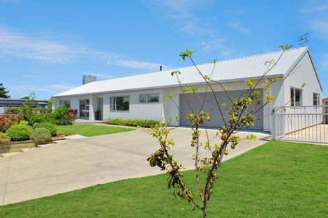 Photo of property in 7 Awahou Place, Foxton, 4814