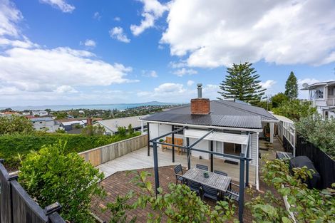 Photo of property in 96 Sunrise Avenue, Mairangi Bay, Auckland, 0630