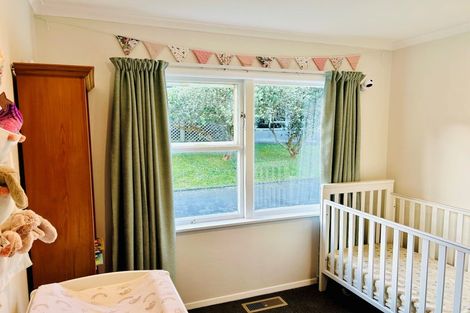 Photo of property in 4 Saint Johns Terrace, Tawa, Wellington, 5028