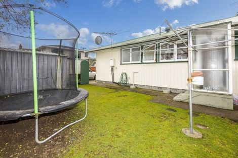 Photo of property in 1/1 Heretaunga Square, Silverstream, Upper Hutt, 5019