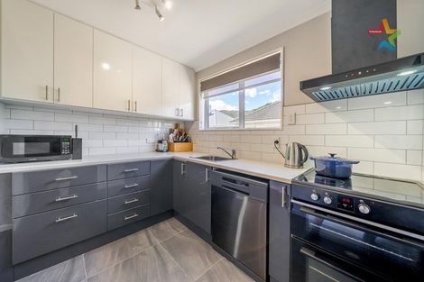 Photo of property in 2/6 Galway Street, Waterloo, Lower Hutt, 5011