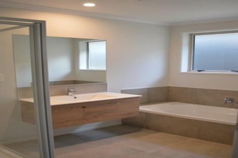 Photo of property in 97 Sentinel Avenue, Omokoroa, 3114