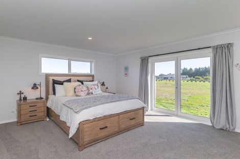 Photo of property in 14 Mowhia Grove, Waitarere, Levin, 5510