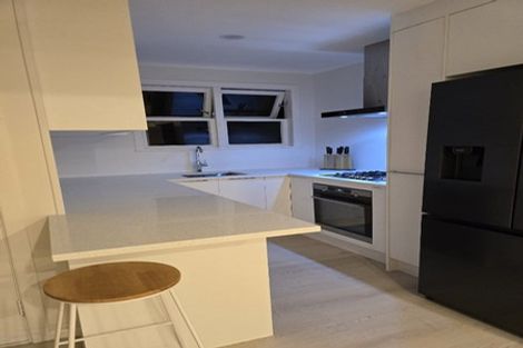 Photo of property in 19 Sheridan Drive, New Lynn, Auckland, 0600