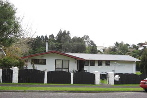 Photo of property in 11 Lombardy Place, Whalers Gate, New Plymouth, 4310