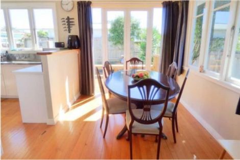 Photo of property in 9 Tarahua Road, Vogeltown, New Plymouth, 4310