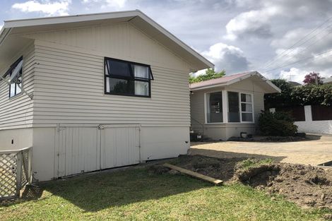 Photo of property in 73 Tramway Road, Beach Haven, Auckland, 0626