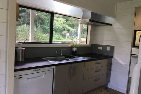 Photo of property in 11 Kereru Grove, Greenhithe, Auckland, 0632