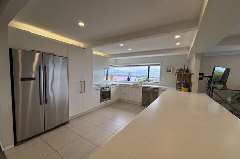 Photo of property in 5 Drayton Drive, Mount Pleasant, Christchurch, 8081