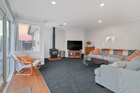Photo of property in 72 Wingate Street, Redwood, Christchurch, 8051