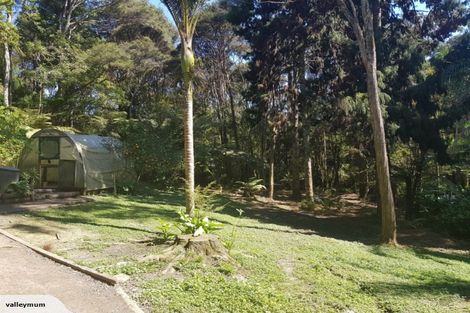 Photo of property in 16 Napuka Road, Henderson Valley, Auckland, 0612