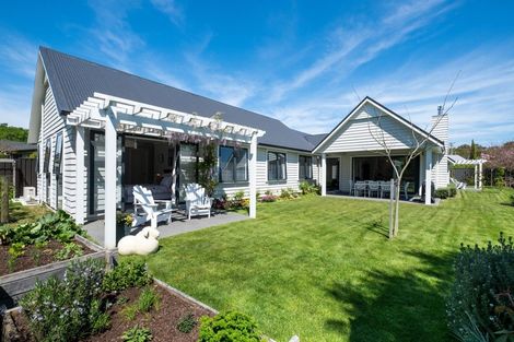 Photo of property in 1a Selwyn Road, Havelock North, 4130