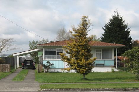 Photo of property in 69 Kawaha Point Road, Kawaha Point, Rotorua, 3010