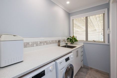 Photo of property in 120 West Street, Feilding, 4702