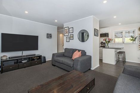 Photo of property in 5 Memorial Drive, Parahaki, Whangarei, 0112