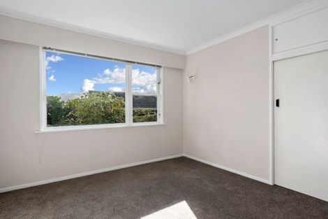 Photo of property in 15 Ecclesfield Grove, Silverstream, Upper Hutt, 5019