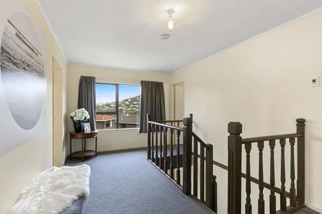 Photo of property in 35 Thatcher Crescent, Crofton Downs, Wellington, 6035